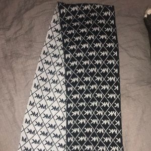 Micheal Kors scarf